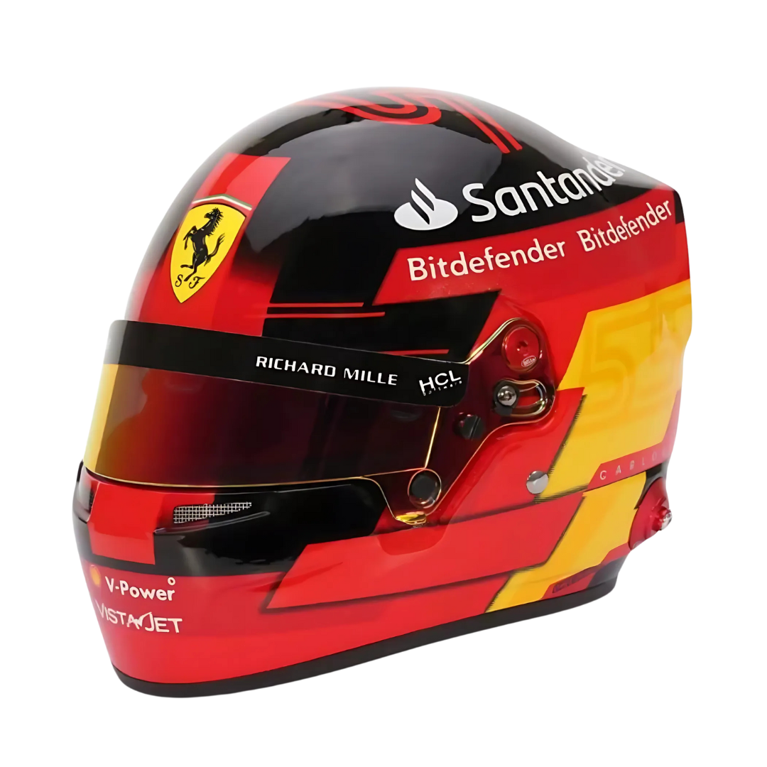 Casco Mini Helmet 1:2 Carlos Sainz Scuderia Ferrari 2024