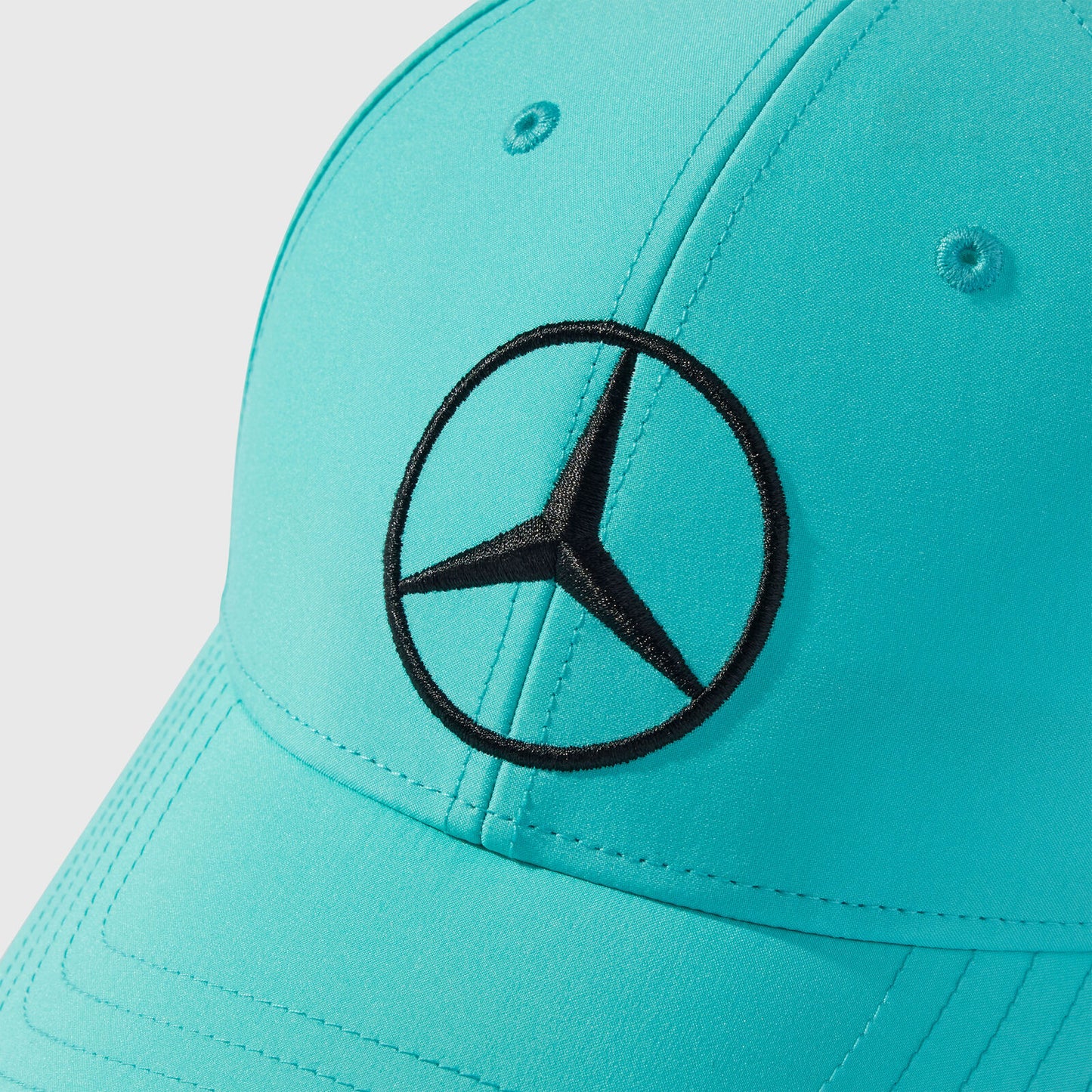 Gorra Menta Mercedes-AMG F1 2025 Teamwear