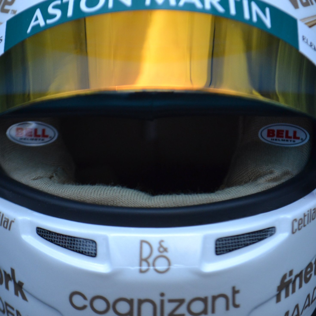 Mini Casco Fernando Alonso Aston Martin Cognizant 2025 GP China - Edición Limitada