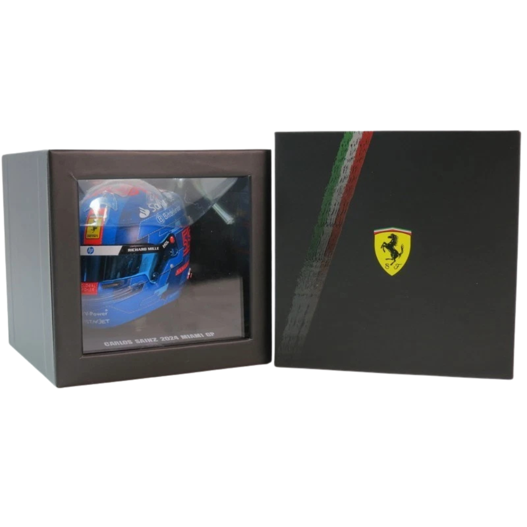 Mini Casco Ferrari F1™ Carlos Sainz Miami GP 2024 1/5 | Looksmart