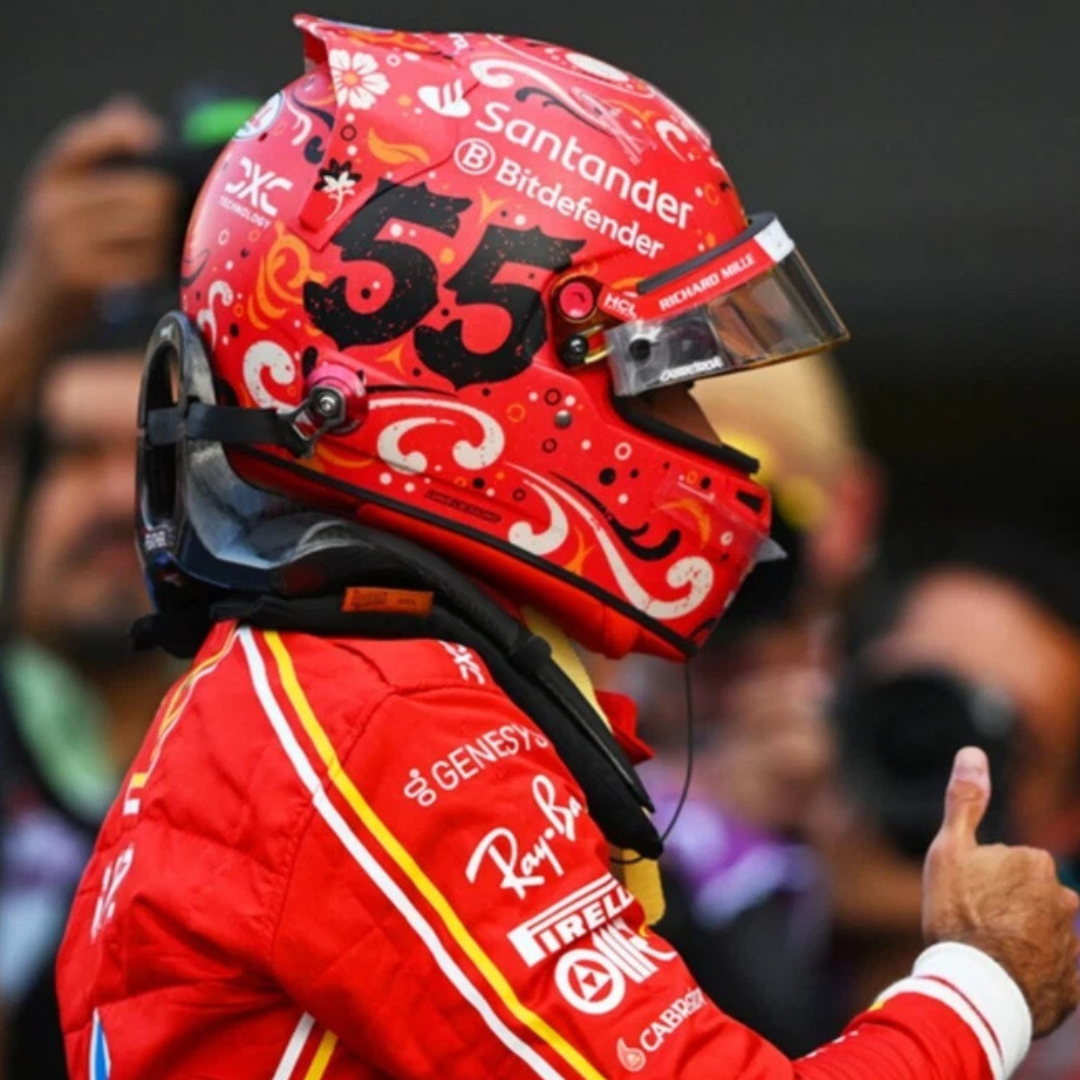 Mini Casco Carlos Sainz F1™ GP México 2024 | Escala 1:5 Ferrari Looksmart