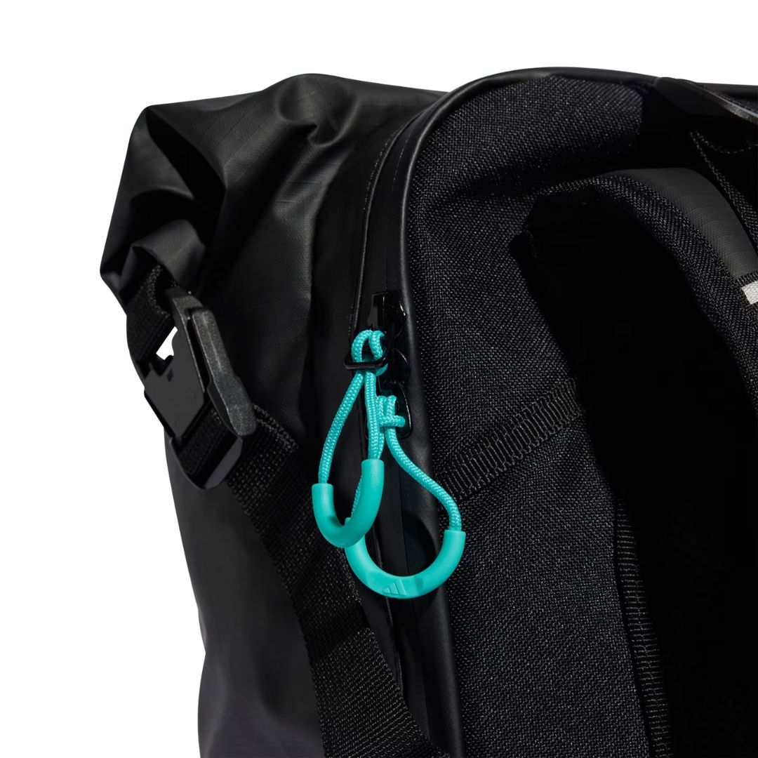 Mochila Adaptive Packing System Mercedes-AMG Petronas F1™ 2025 – Oficial y Sostenible