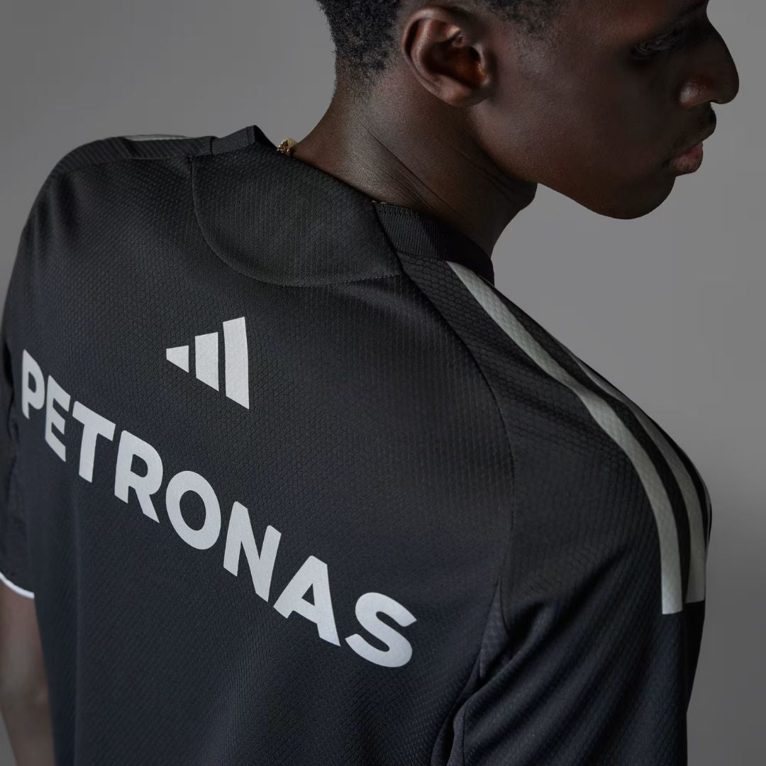 Playera de Mecánico Mercedes - AMG PETRONAS F1 Team 2025 – AEROREADY