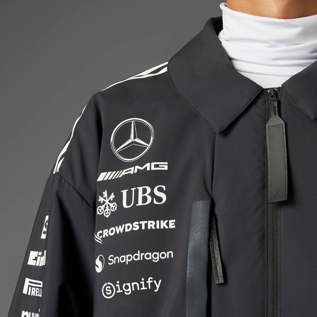 Chaqueta Mercedes-AMG F1™ 2025 Team – Oficial y Sostenible