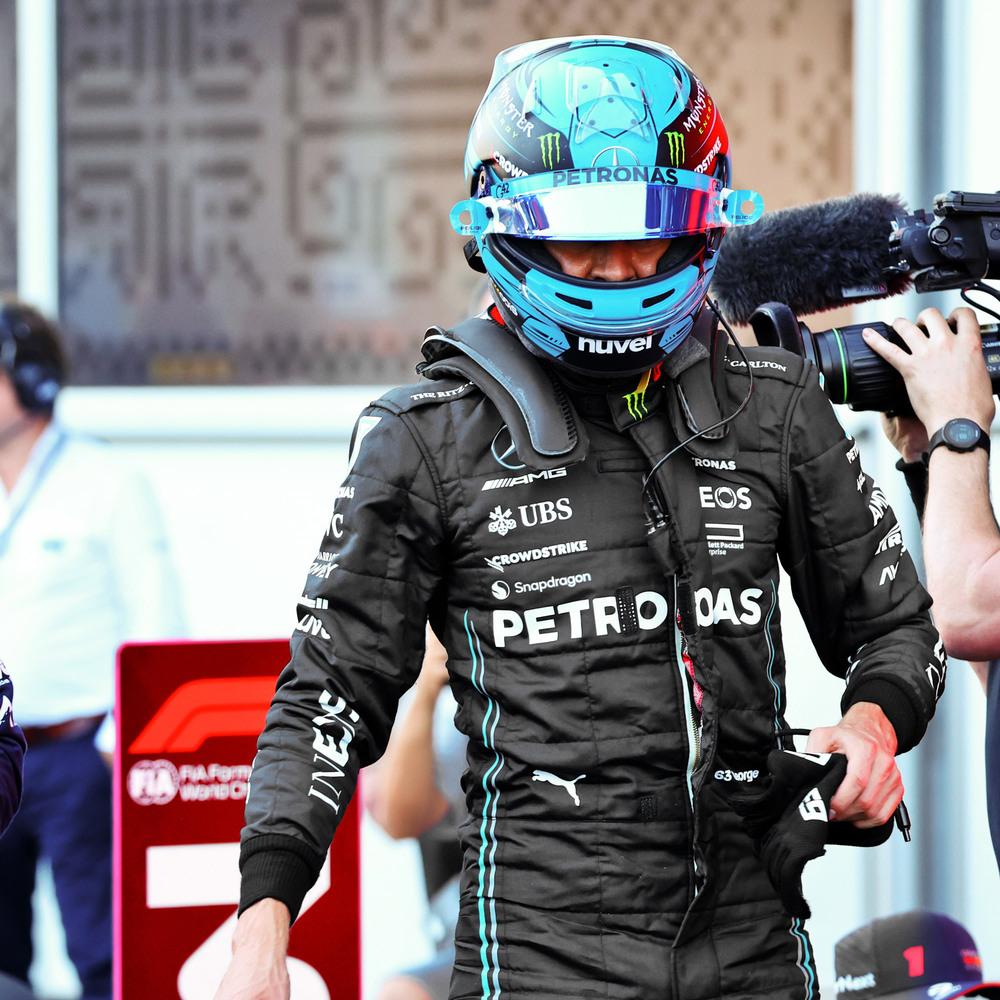 Réplica Oficial Mono de Carreras Mercedes-AMG Petronas George Russell 2023