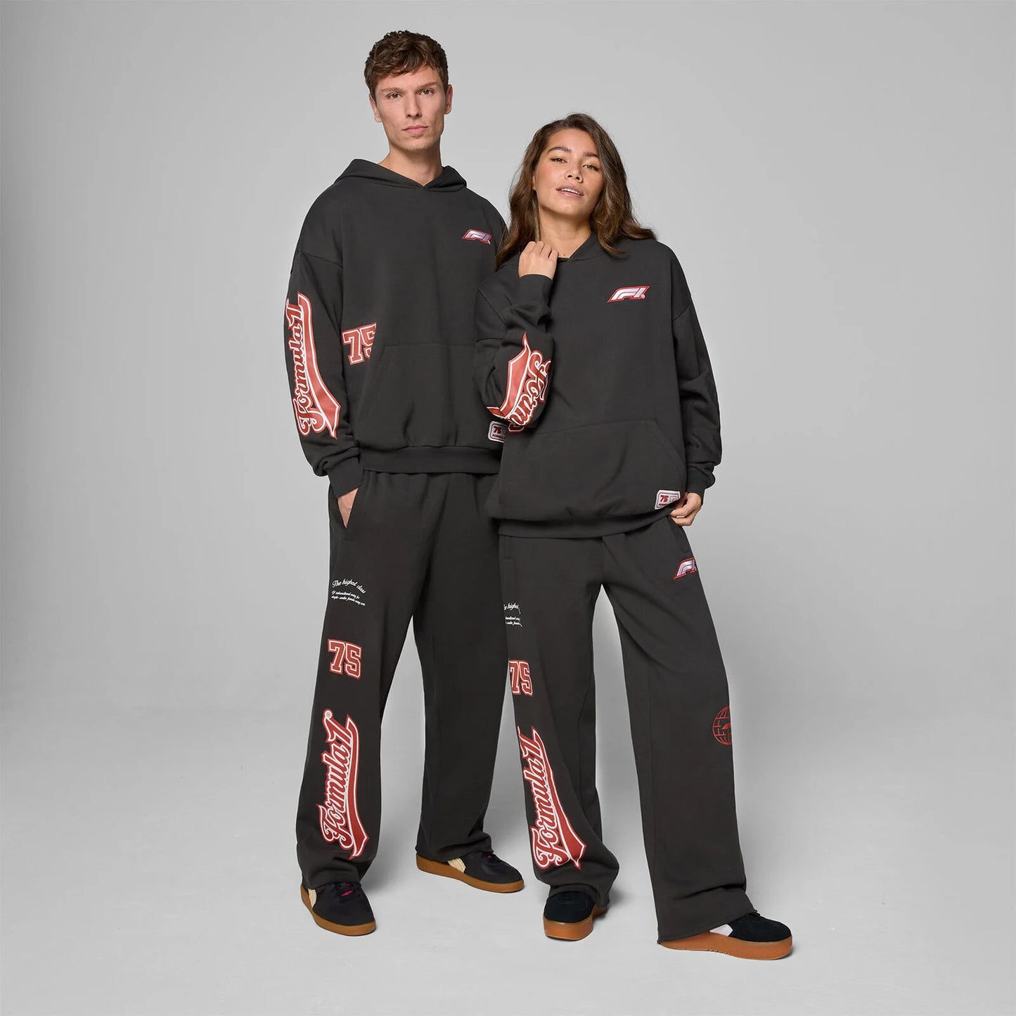 Joggers Legacy Oversized F1™ 75 Años – Estilo Retro