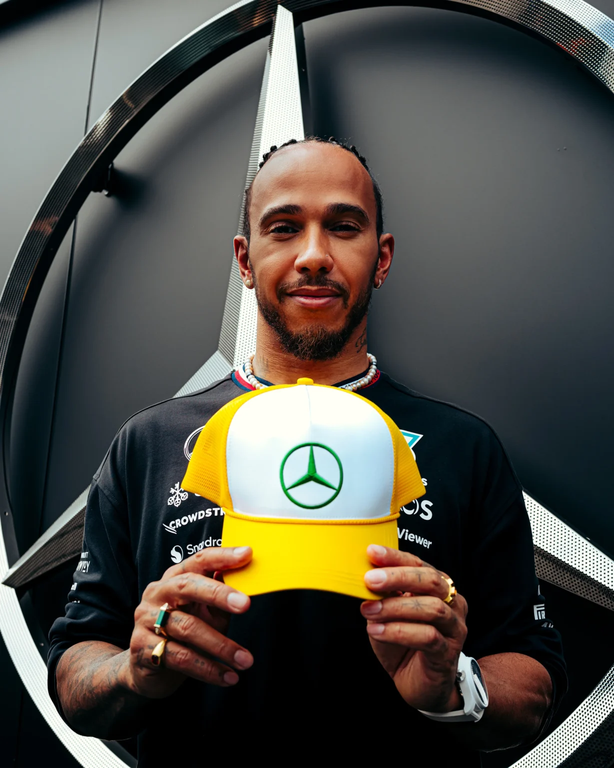 Gorra Mercedes AMG Petronas Lewis Hamilton Edición GP Silverstone **Temporada 2024**