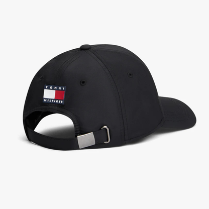 Gorra Cadillac F1 2026 negra oficial vista adicional