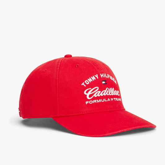 Gorra Varsity Roja 2026 – Tommy Hilfiger x Cadillac F1 Team | Oficial
