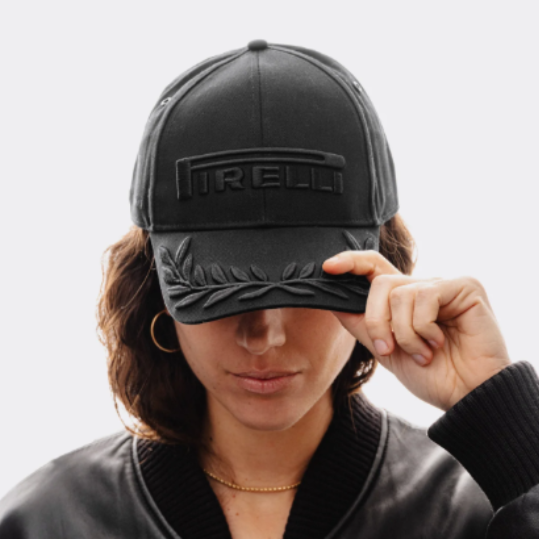 Gorra Pirelli Limited Edition Lights Out 2026 F1™ Negra Oficial
