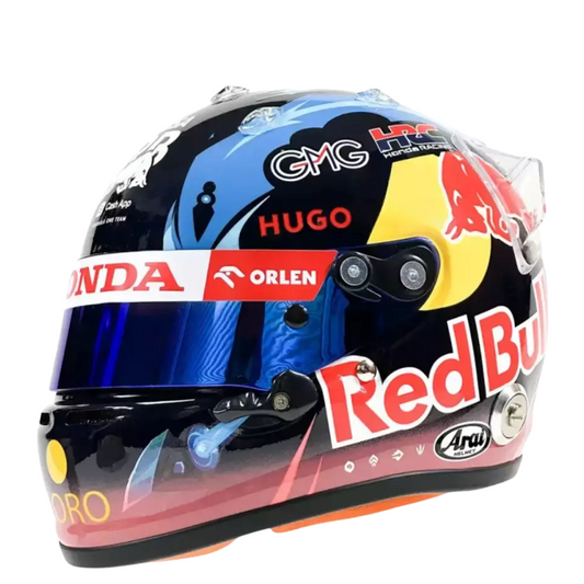 Mini Casco Yuki Tsunoda F1™ GP España 2024 1:2 | Visa Cash App RB