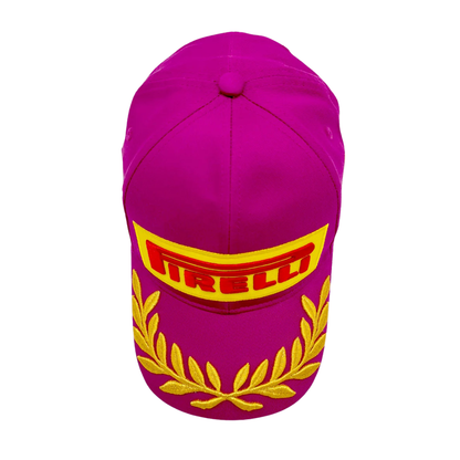Gorra Pirelli F1™ Podium Singapore 2025 | Edición Especial Magenta