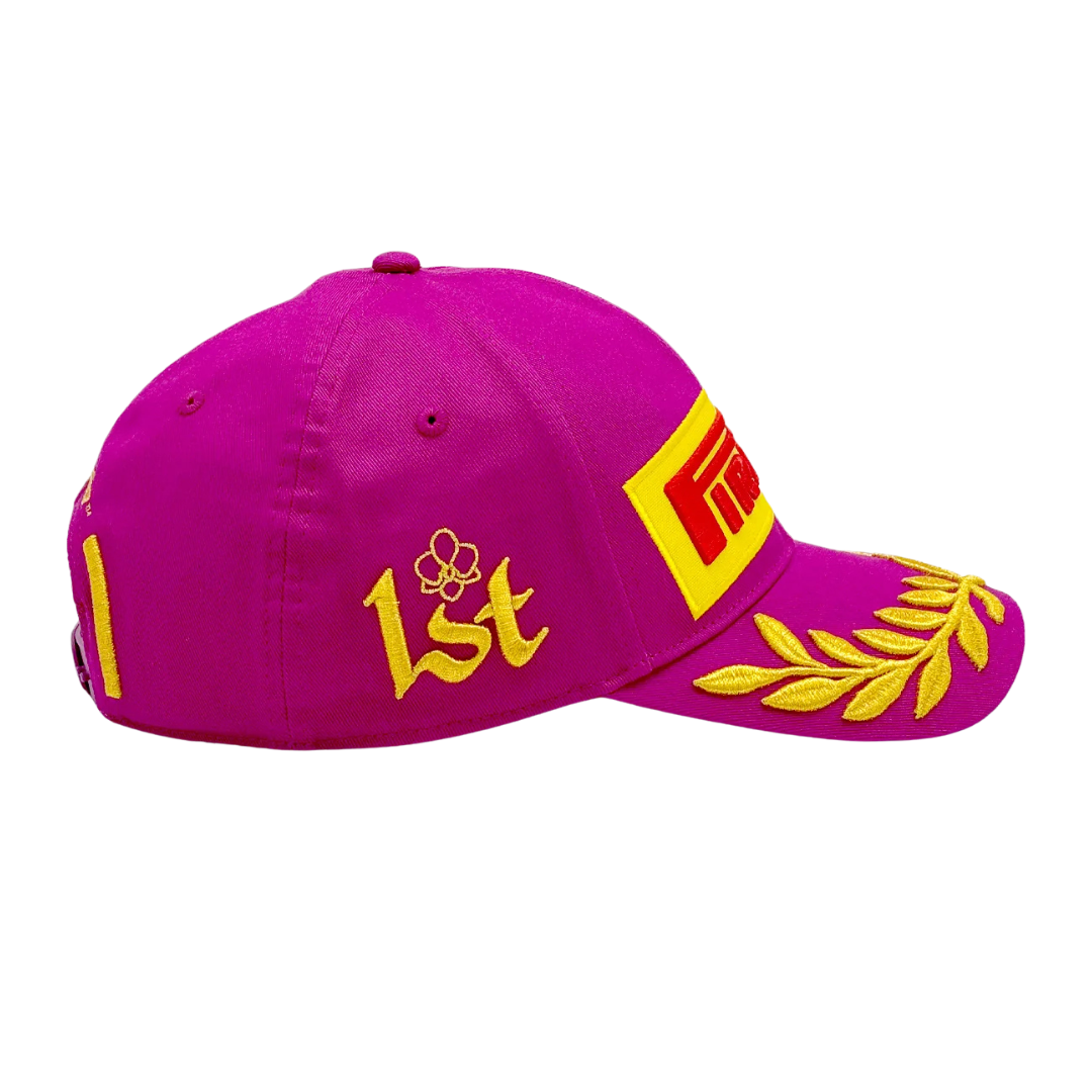 Gorra Pirelli F1™ Podium Singapore 2025 | Edición Especial Magenta